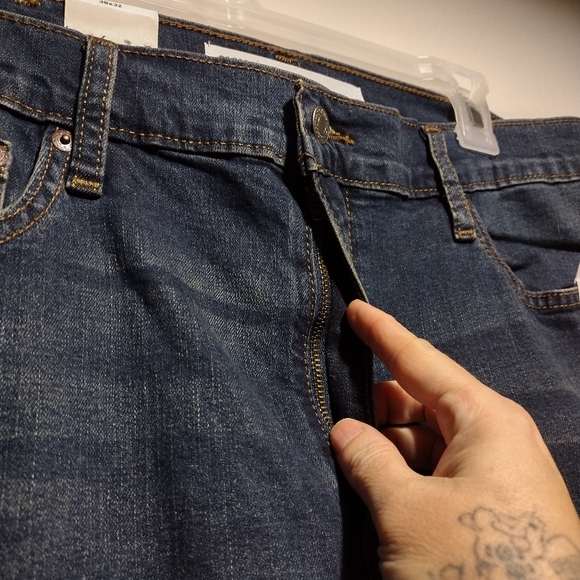 Levi Strauss Signature Super Flex Slim Fit Jeans - Picture 9 of 13